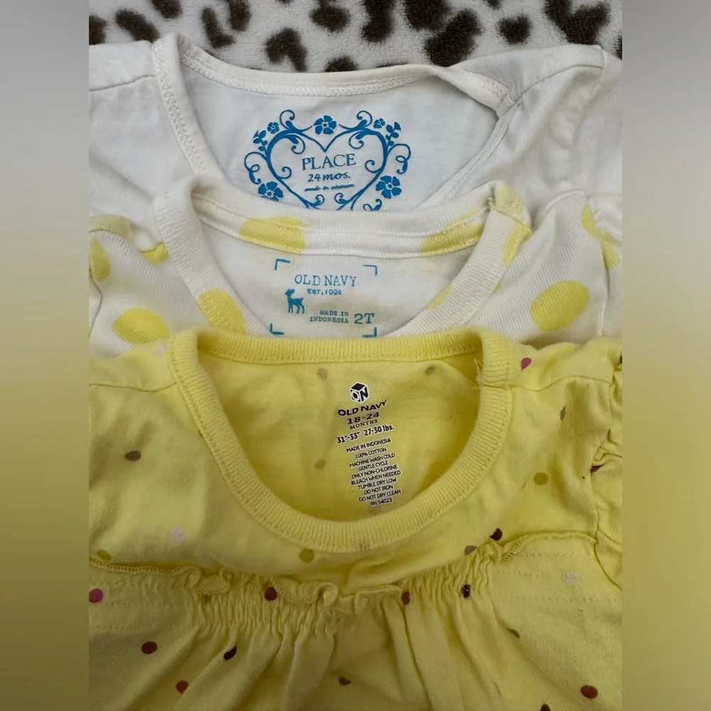 Old Navy Shirt Bundle with FLAWS in Yellow & White Size 18-24 2T 24 months